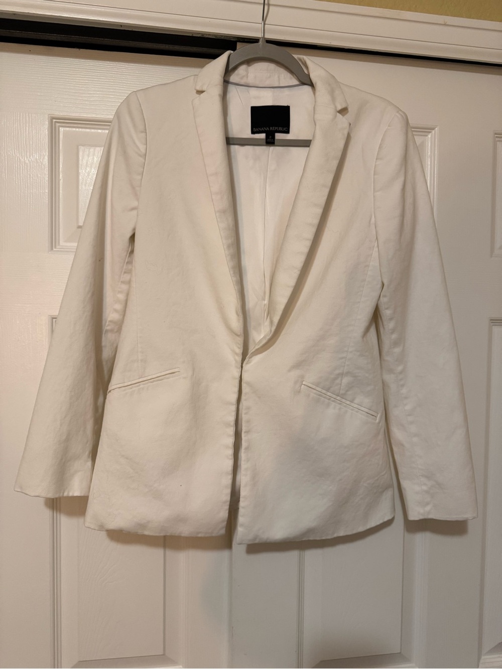 Banana Republic Cream Open-Front Tailored Blazer